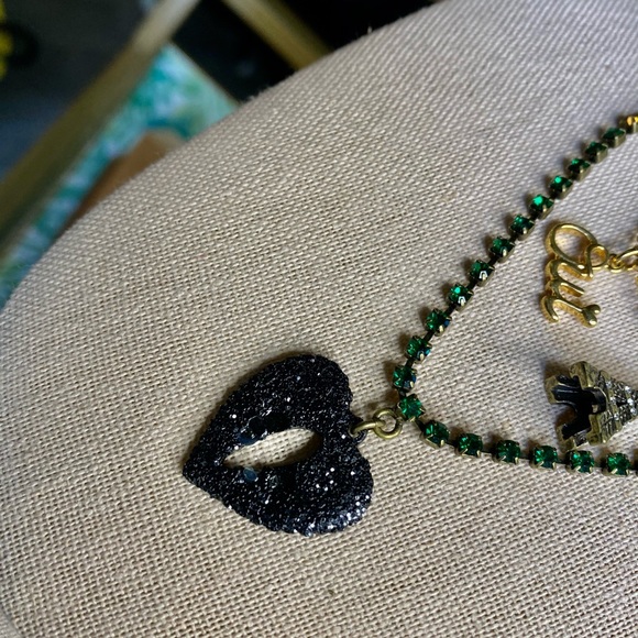 Betsey Johnson “Oui Paris” Necklace - Picture 5 of 8